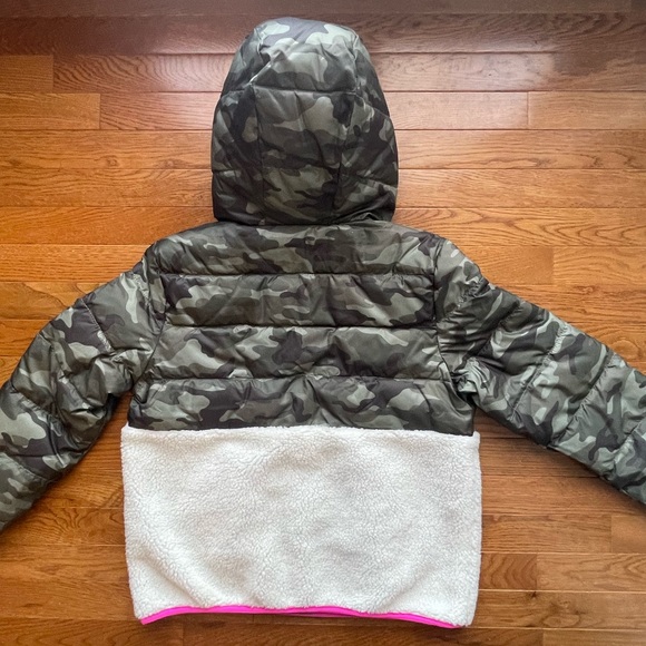 NEW Gap Kids Camo Sherpa Pullover Jacket with Pink Detail Size XXL 14-16 - Picture 2 of 10